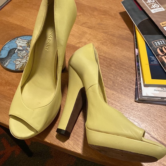 Nina Ricci designer chartreuse leather platform open toe heels made in Italy 39 - Picture 4 of 16